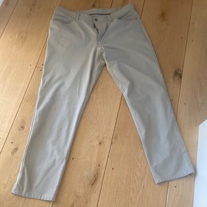 Lulu Lemon pants. Worn once. Too Big. Size 36. Perfect condition.